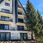 Our Story, Jahorina Daire
